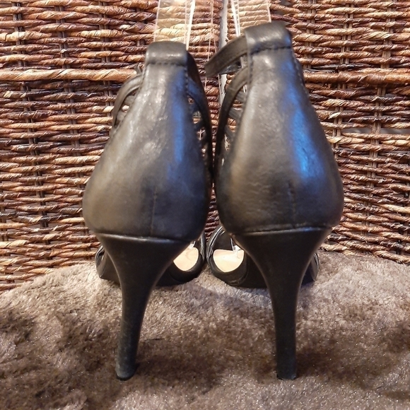 Joe's Jeans Virgil Strappy Leather Pumps Black Ankle Strap Stiletto Heels 5.5 - Picture 2 of 6